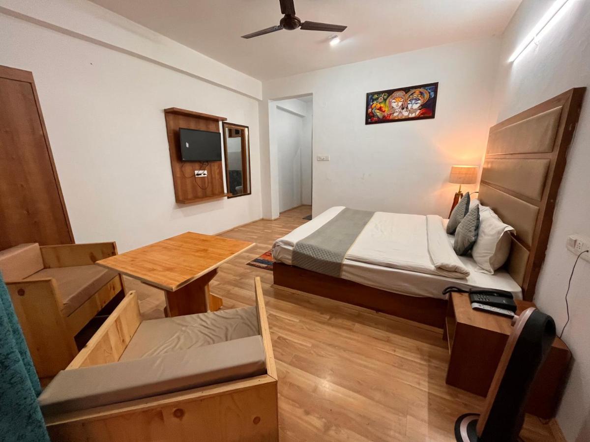 Hotel Beas River Retreat - A Riverside Hotel With Balcony Manali  Exterior photo